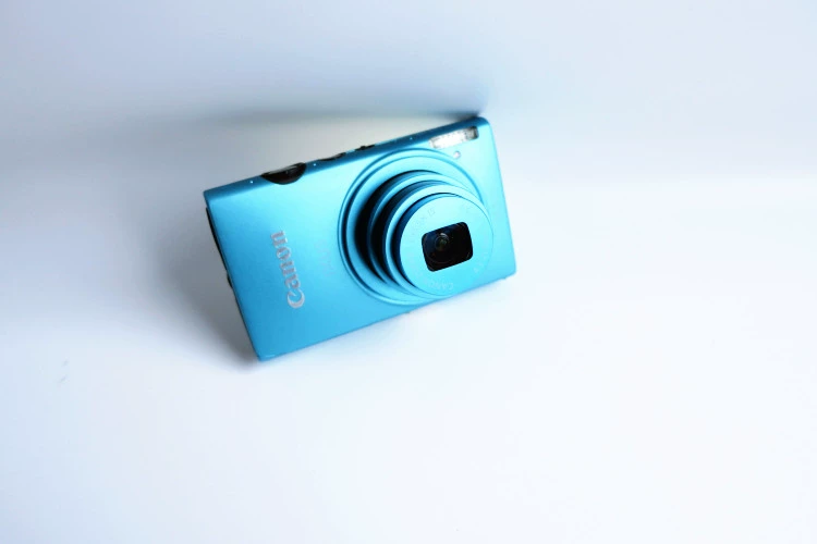 Máy ảnh thẻ nhỏ gia đình giá trị cao Canon / Canon IXUS 125 HS xử lý giá rẻ của ba chiếc cuối cùng - Máy ảnh kĩ thuật số