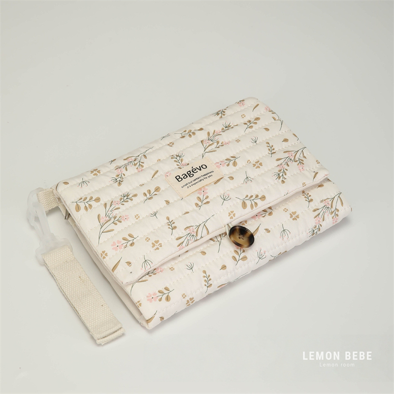 Korean Ins Mommy Bag, Portable Diaper Storage Bag for Baby Outings, Baby-Specific Wet Wipes and Tissue Bag Korean Ins Mommy Bag, Portable Diaper Storage Bag for Baby Outings, Baby-Specific Wet Wipes and Tissue Bag