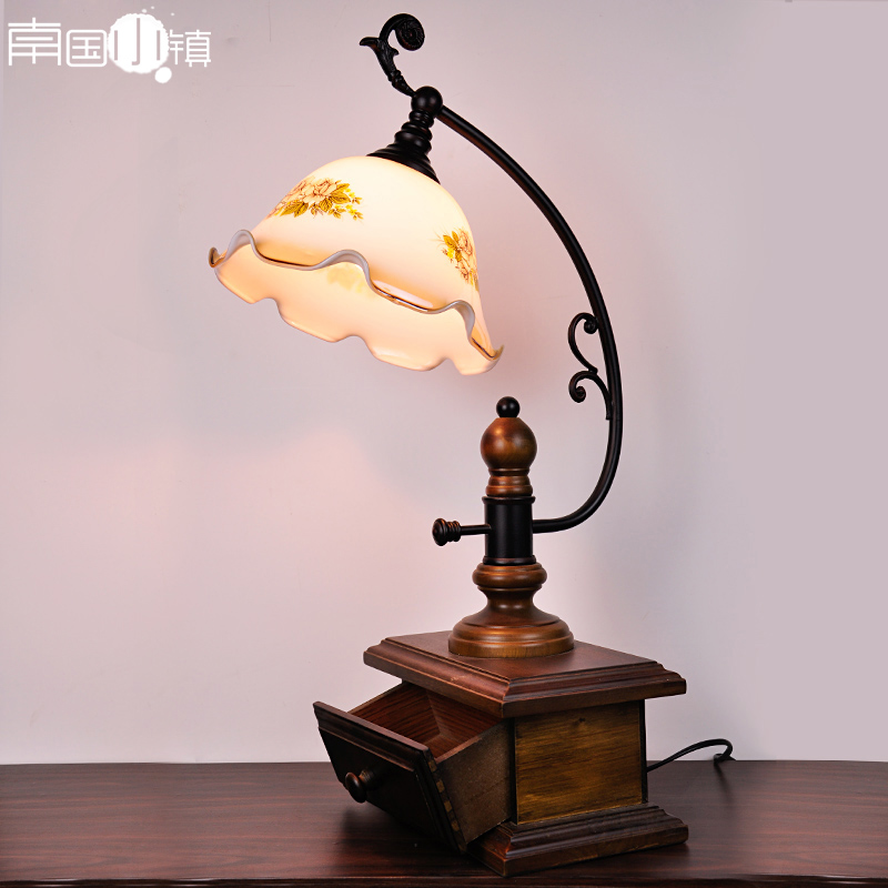 Old Shanghai Retro Prop Table Lamp Retro Classic Professional Design Bedroom Solid Wood Drawers Decorative Table Lamp