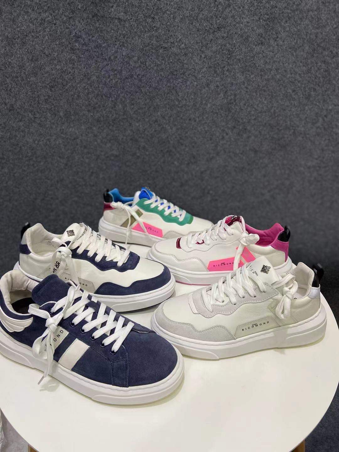 10 25 J R NEW TIDE EXTRAVAGANT MEN AND WOMEN GENUINE LEATHER CASUAL SHOES 100 HITCH TIDE BOARD SHOES SLOW SHOCK NON-SLIP SOLE