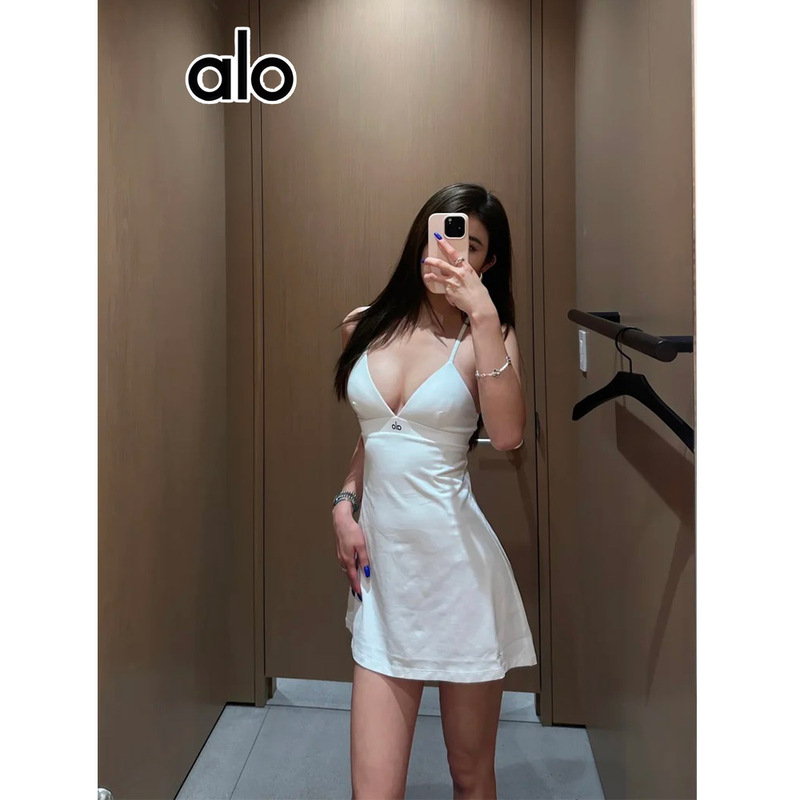 Alo·Yoga Simple, Comfortable and Versatile Triangle Cup Tennis Skirt Sports Yoga Summer Dress with Padded Underwear