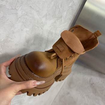 Thick-soled short boots recommended women's shoes 2025 european station trendy shoes