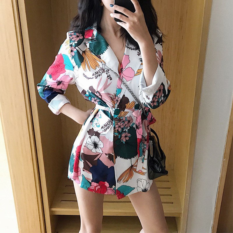 Spring 2019 New Hong Kong print mid-length suit jacket loose long sleeves Korean temperament women's wear
