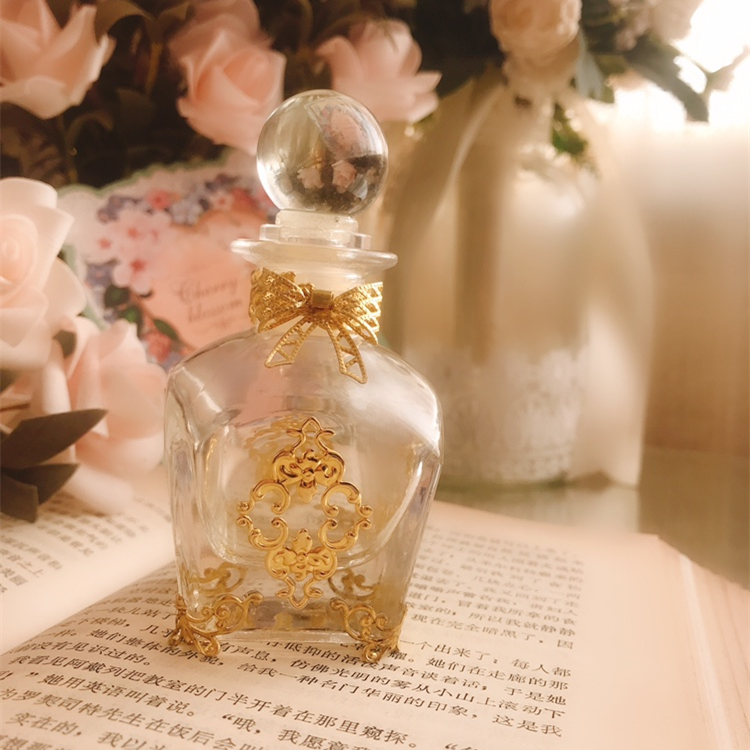 欧式复古香水瓶西洋古董玻璃瓶纯铜金色香薰精油瓶摆件拍摄道具