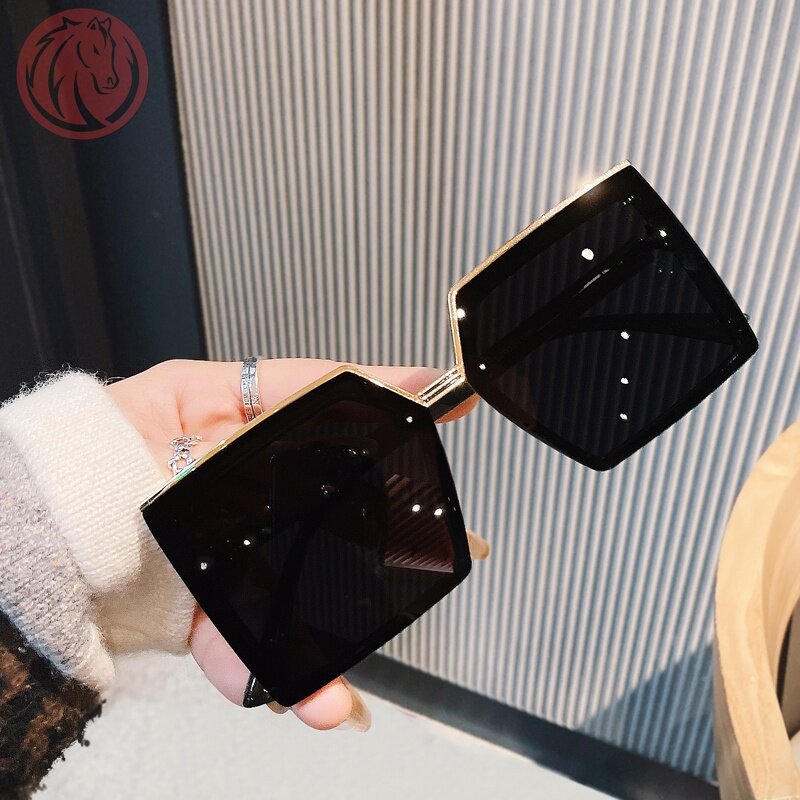 Sunglasses female seaside big face slimming net red street shot fashion summer super cool sunglasses high-end sense of face small female model