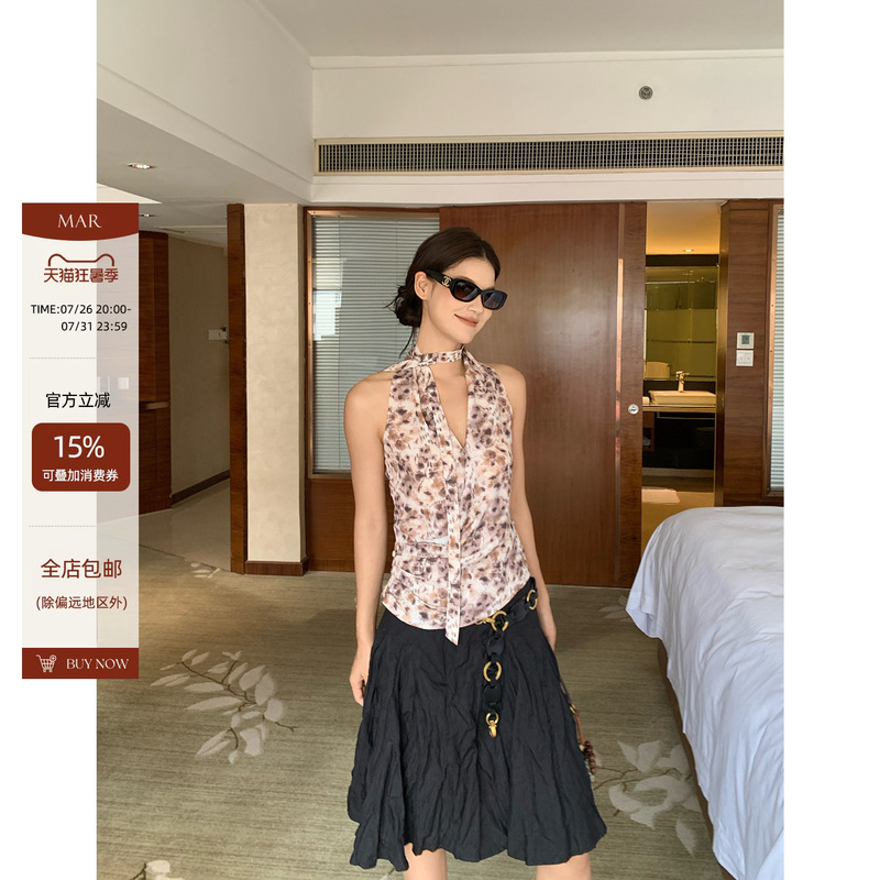 Mar French Retro Leopard Print Halter Deep V Sleeveless Tank Top for Women, Summer Outerwear with Elegant Ribbon