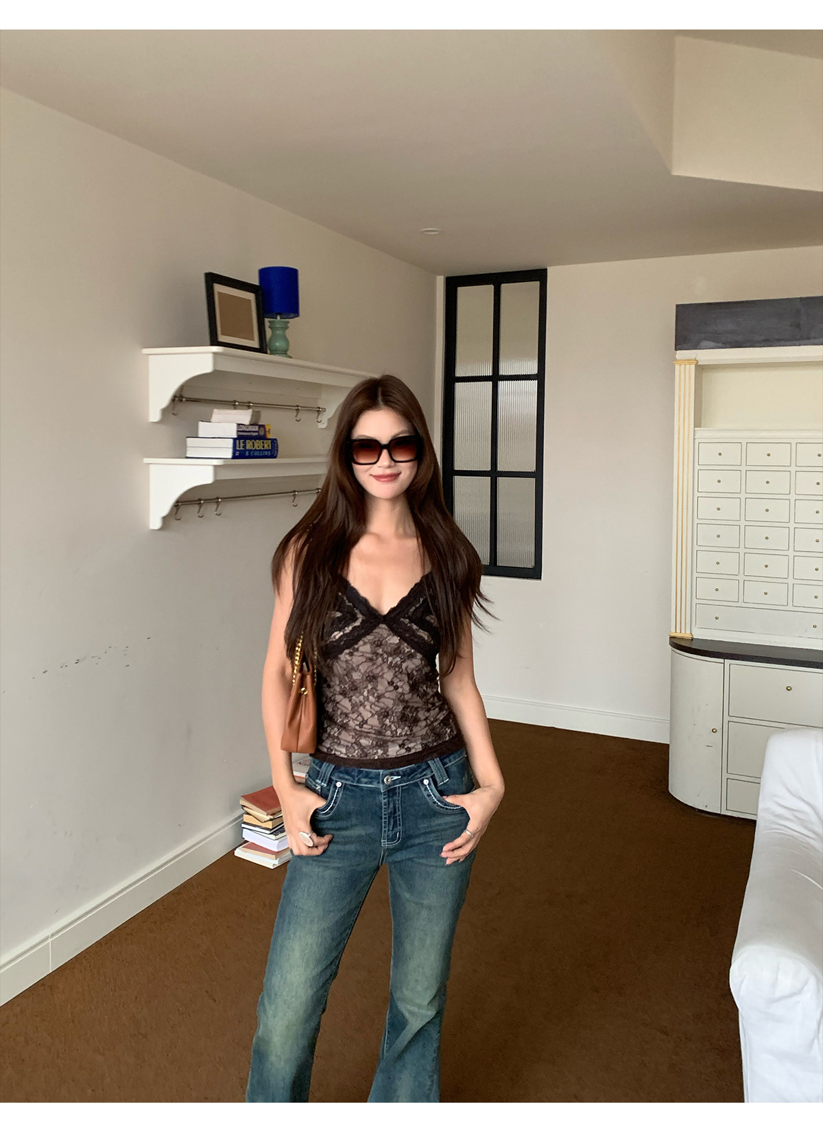 马儿MAR Французский кружевной топ на бретелях с V-образным вырезом для женщин