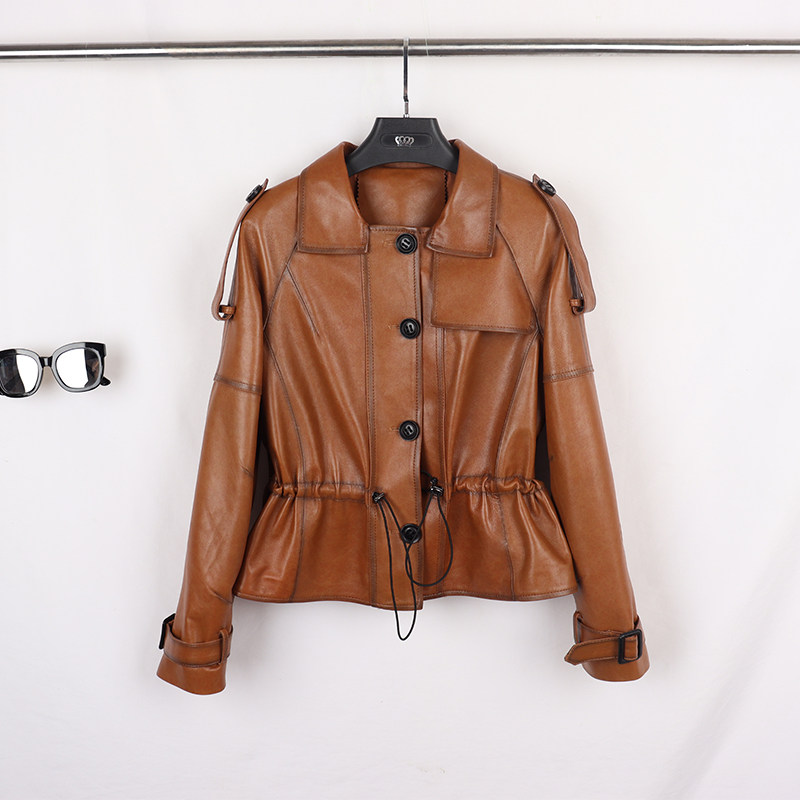 2023 - The new brown fur coat female short sheep coat clothing slim fashion trend