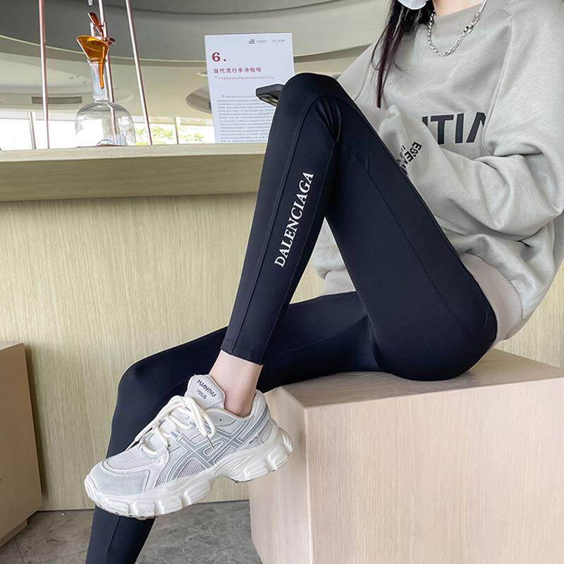 Shark pants wear live stream in spring and autumn 2023 new high waist thin buttock letter yoga Barbie pants