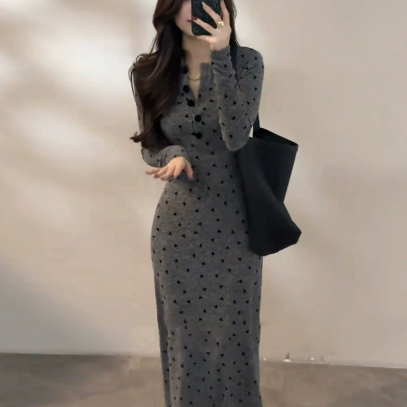 French-Style Elegant Gray Long-Sleeve Dress for Women, Early Autumn 2026 New Design, Petite Waist-Cinching Long Dress French-Style Elegant Gray Long-Sleeve Dress for Women, Early Autumn 2026 New Design, Petite Waist-Cinching Long Dress