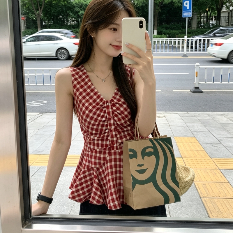 2026 Summer New Style Burgundy Sleeveless Vest with a Unique Design for Outerwear, Thai-Style Niche Chic V-Neck Top with a Beautiful Back