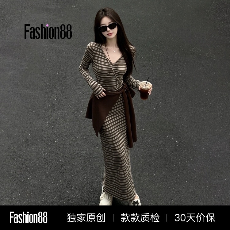 V-Neck Knitted Striped Long-Sleeve Dress for Women, Autumn/Winter 2026 New Style, Bodycon, Cinched Waist, Base Layer Long Dress