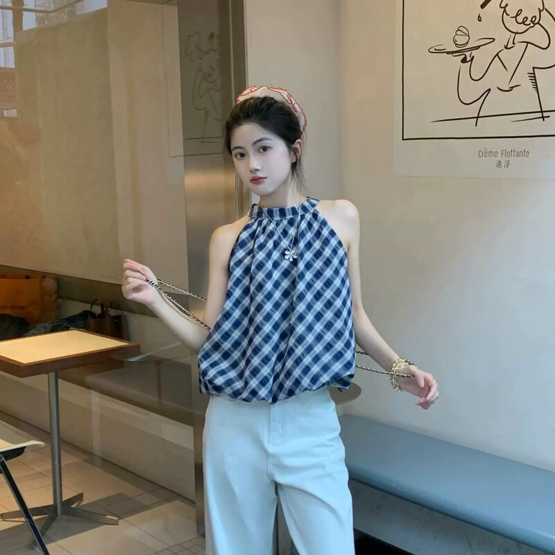 Korean Retro Plaid Halter Neck Vest for Women, Summer Style, Sweet and Slim-Fitting, Unique Design, Sleeveless Top Korean Retro Plaid Halter Neck Vest for Women, Summer Style, Sweet and Slim-Fitting, Unique Design, Sleeveless Top
