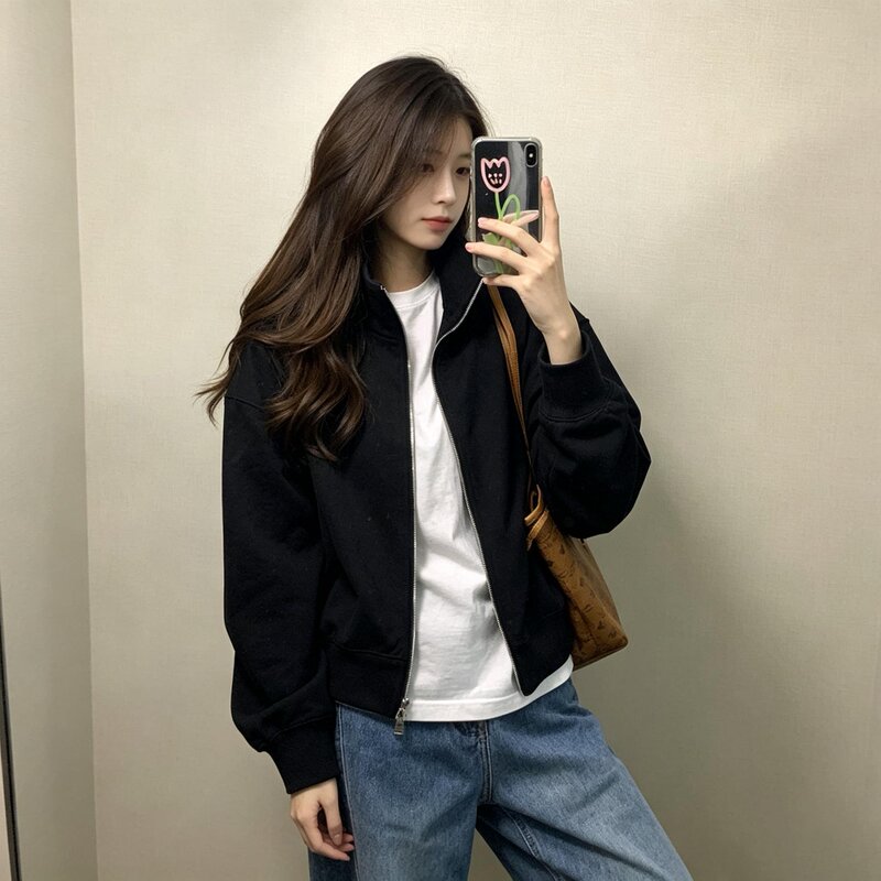 Korean-Style Black Unique and Super Stylish Jacket for Women, New Autumn Collection, Cool and Minimalist Style, Short Jacket Top Korean-Style Black Unique and Super Stylish Jacket for Women, New Autumn Collection, Cool and Minimalist Style, Short Jacket Top