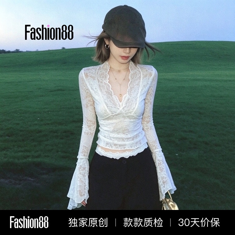 White Flared Sleeve V-Neck Long-Sleeve Lace Blouse for Women, Autumn Slim-Fit Base Layer Top, Sweet and Spicy Style Short Top