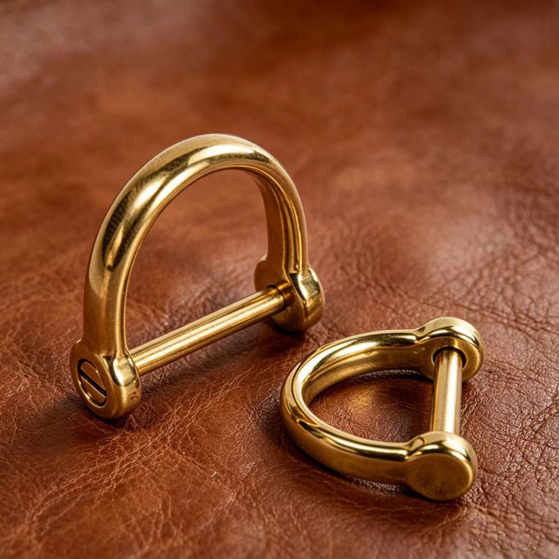 T29 Brass Horseshoe Buckle Detachable Car Keychain Ring Chain Accessory Brass Stirrup Buckle Pendant Anti-Drop Creative Design T29 Brass Horseshoe Buckle Detachable Car Keychain Ring Chain Accessory Brass Stirrup Buckle Pendant Anti-Drop Creative Design