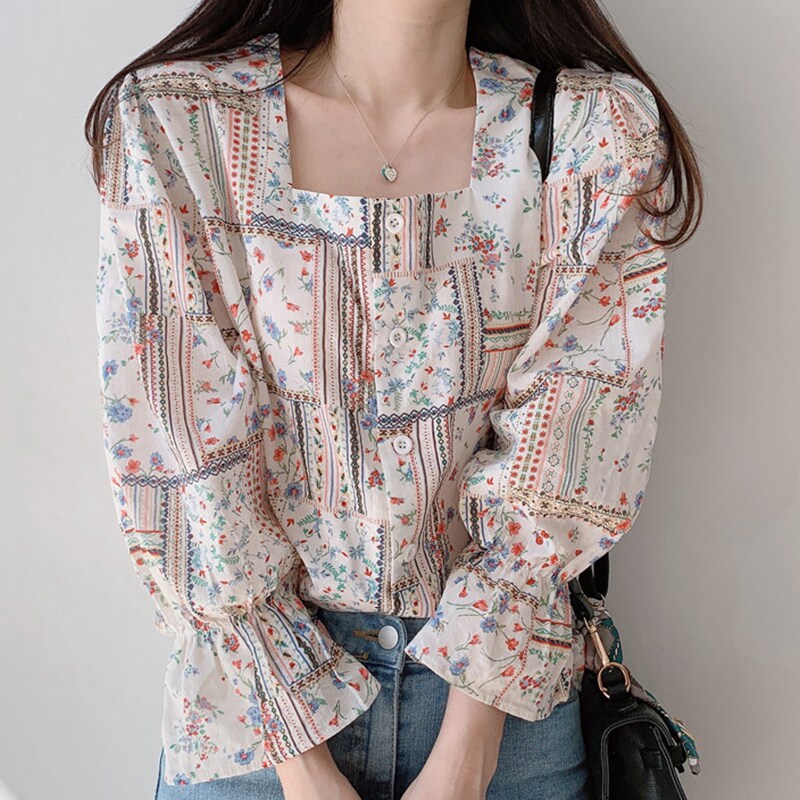 2021 Spring womens light cooked French floral shirt design sense niche ethnic style square collar puff sleeve top summer