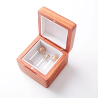 Большая шаблона красного дерева (стандартная модель) Информационная информация о детстве