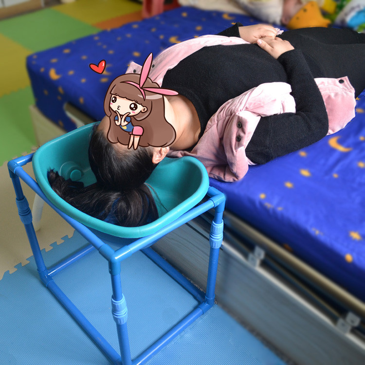 Pregnant women and the moon lie flat on the side of the shampoo sink artifact bed side basin Old and sick adult women lie on the bed with a shelf