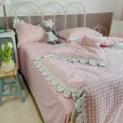 Too much love the fairy boy, bedroom petals, cotton small plaid four-piece set of exquisite pig and pig girl bedding