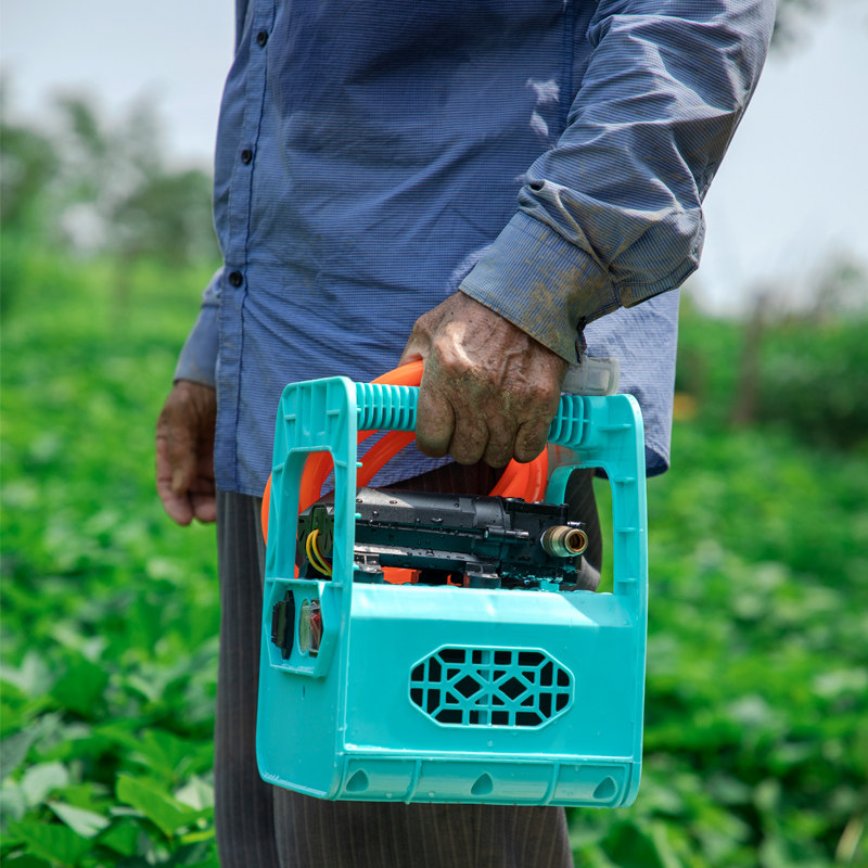 Small charging pumping pump watering artifact home pastoral outdoor pumping machine agricultural irrigation watering self-priming pump