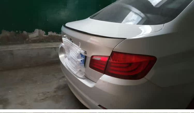 10-17 BMW 5 5 Series F10 F18 520li Cánh sau được sửa đổi M5 chính hãng BMW 5 Series cánh sau sửa đổi - Sopida trên đuôi lướt gió ertiga 2020