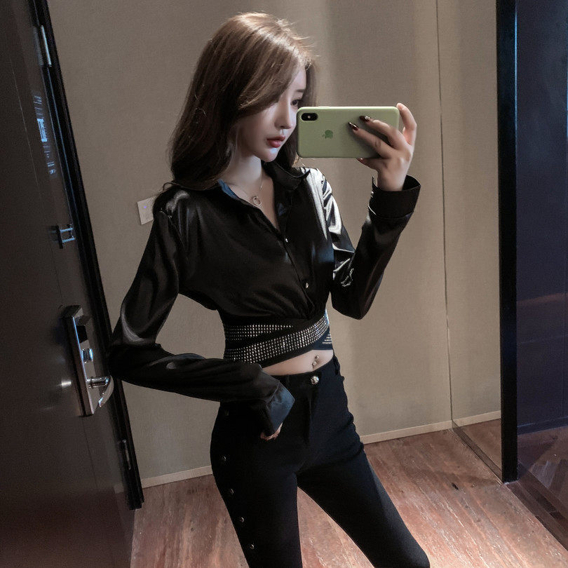 Spring clothing 2022 new women's clothing small sexy hot girl with long sleeve blouses fashion cross-care machine revealing navel short version shirt