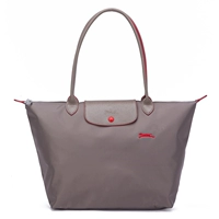 Вышитая лошадь с большой длинной коричневой