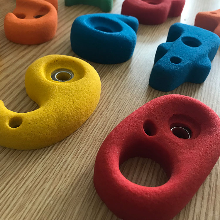 Children's double - hole rock climbing starters can grasp the climbing point of family fitness climbing wall tiger rock