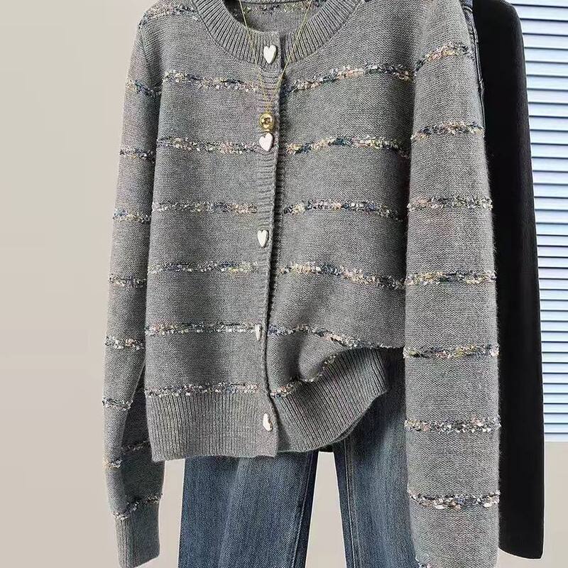 Gray Round-Neck Cardigan Soft Sweater for Women Early Spring 2026 New Casual Korean Style Versatile Lazy Knit Top