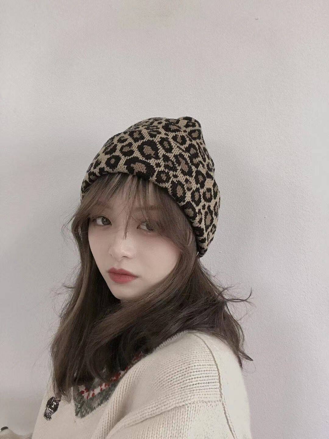 20 Winter Korea East Gate Hat in Europe and America sweet BAO WEN net red in knitting hat female hair cap