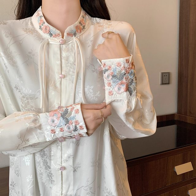 Plus size women's new Chinese style embroidered plate button stand collar shirt early spring wear fat mm belly-covering slimming Tang suit top