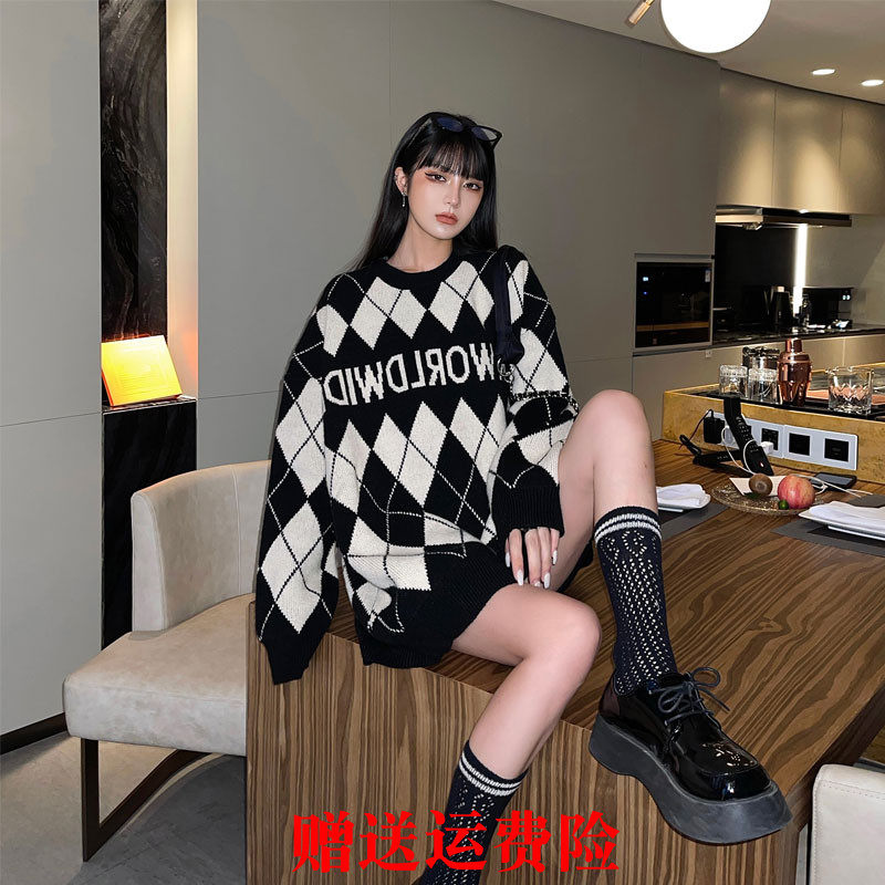 Design sense niche lingering sweater women's autumn and winter new loose outer wear lazy wind knitted sweater round neck plaid coat