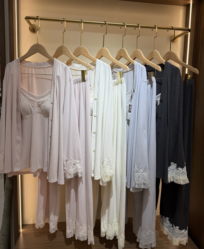 Baibai【Imported Lace Velvet Feel】French Court-Style Three-Piece Autumn and Winter Comfortable Thin Padded Pajama Set