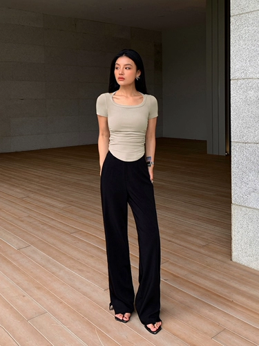 Черная дизайнерская летняя приталенная футболка с коротким рукавом, в обтяжку, тренд сезона, на шнурках