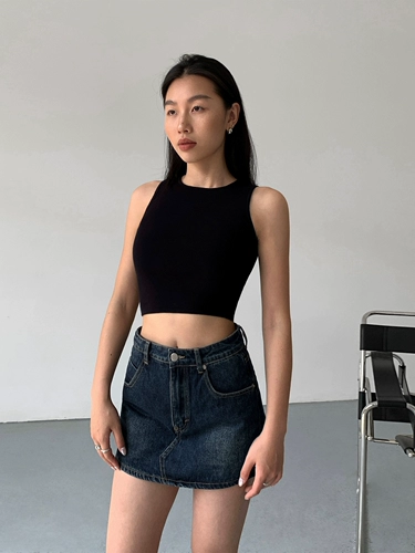 Черный трикотажный жилет, летняя майка топ, приталенный ростомер, высокая талия