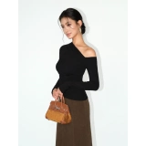 Черная трикотажная приятная телу футболка, сексуальная сумка, городской стиль