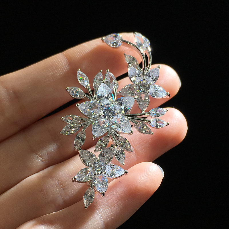 Không khí thanh lịch thời trang khí chất trâm cài trâm cài pin nữ Hàn Quốc tỏa sáng zircon đơn giản trang sức đa năng trâm hoa cài áo