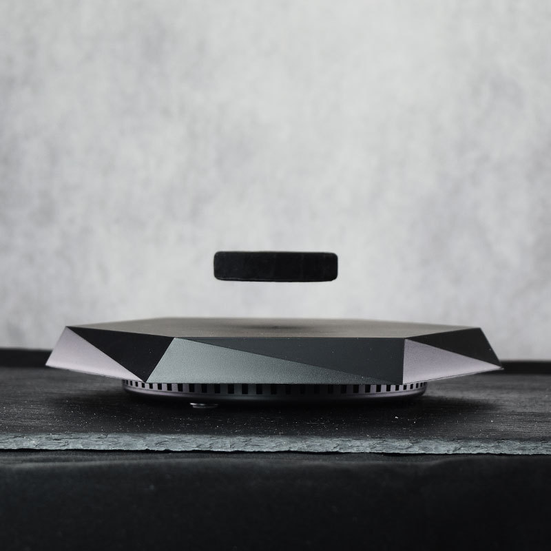 Magnetic Levitation Display Stand, Empty Figure Base, High-Tech Internet Sensation, Awesome Anti-Gravity Ornament, Toy Model