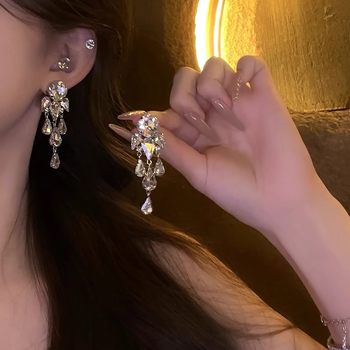 Full of diamonds and sparkling temperament tassel earrings niche high-end