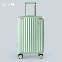 Свежий зеленый