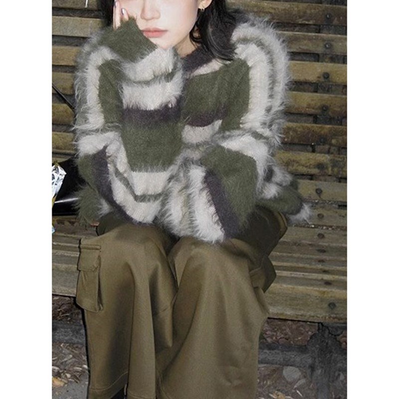Retro Lazy Style Green Stripesd Mohair Knitwear for Women, Loose and Thickeneded Mid-Length Mink Velvet Knitwear for Autumn and Winter