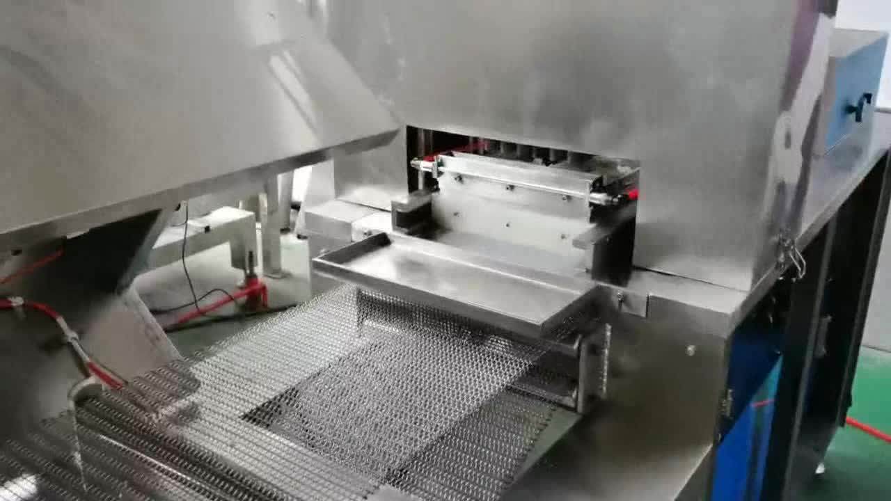 Large Scale Jaggery Making Machine Cube Sugar Press Wrapping Production