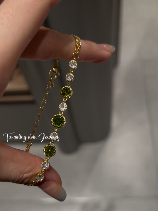 New Chinese-Style Forest-Inspired Vintage High-End Emerald Zircon Bracelet for Women, Niche Design, Light Luxury Temperament Jewelry