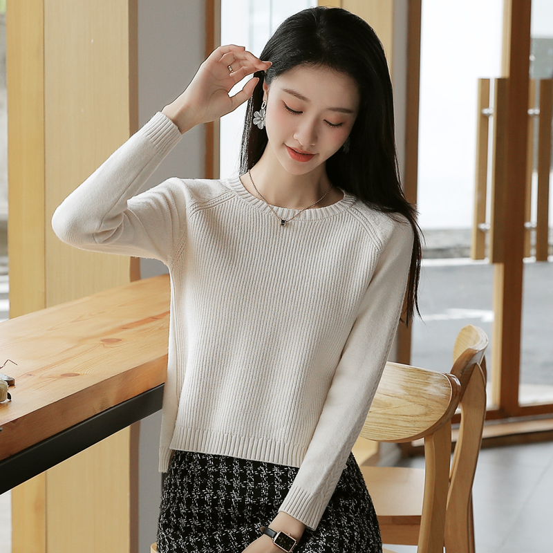 Women's Sweater New Fashion Stylish Top Round Neck Short Slit Versatile Knit Sweater for Petite Women 2026