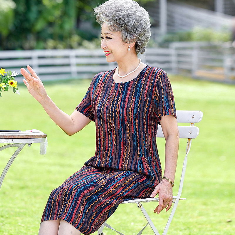 Middle-Aged and Elderly Women's Summer Short-Sleeved Dress, Mother's Cotton Silk Mid-Length Dress, 70-Year-Old Grandmother and Grandma's Summer Dress