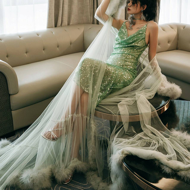 Morning Photo Shoot Dress, Morning Robe for Women, High-End Green Sequin Strapless Sexy Backless Toast Dress with Feather Train