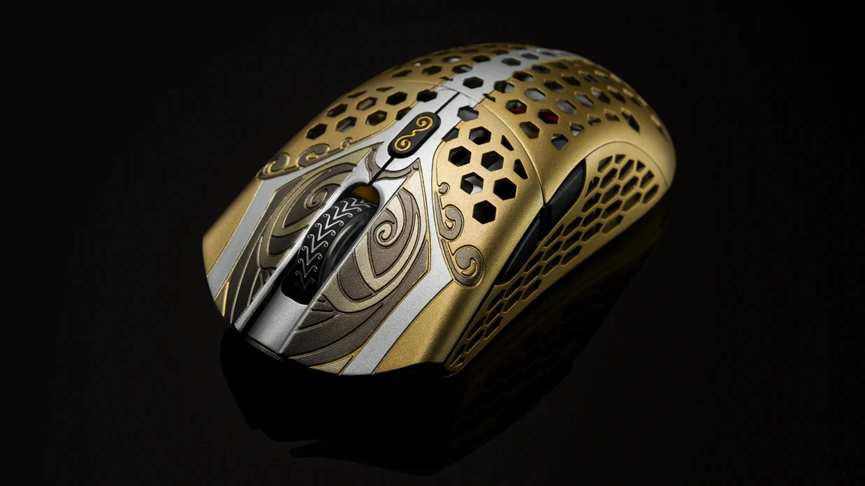 К wireless-геймерская мышь Finalmouse Starlight 12 Poseidon Medium дизайном Bluetooth wireless technology