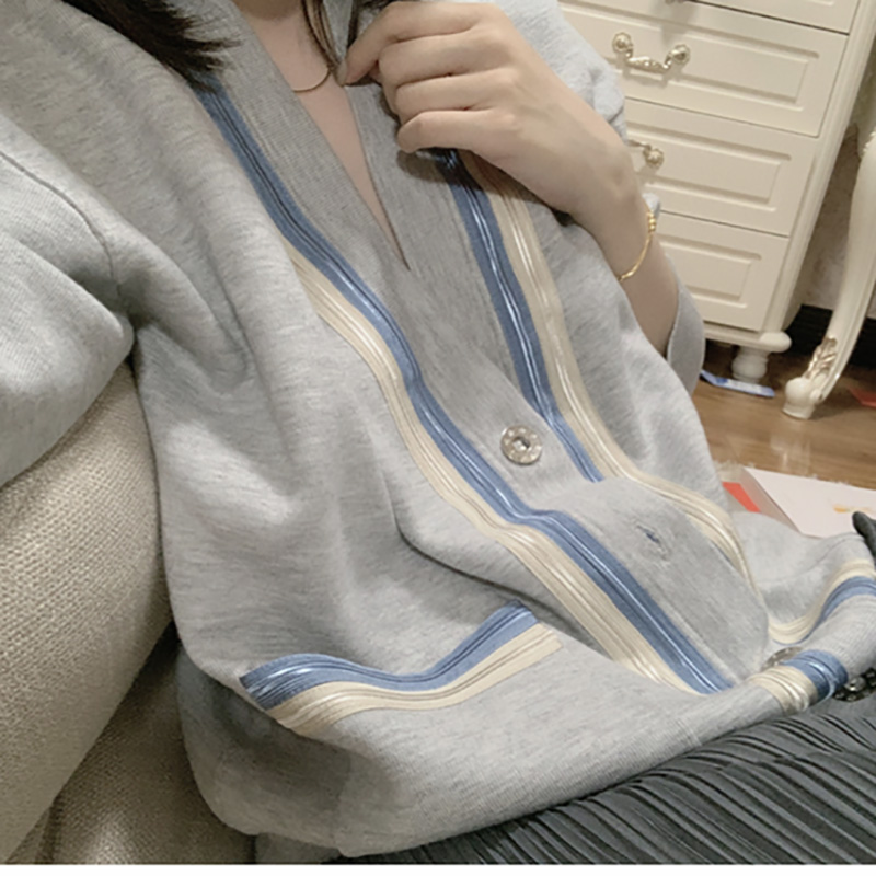 Jacket women's knitted cardigan 2020 new women's autumn all-match Korean version loose retro Hong Kong flavor lazy wind top