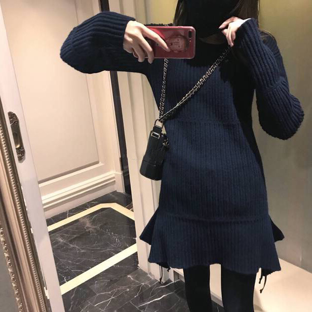 Early autumn 2019 new net red autumn foreign style mature wind women's light mature wind knitting inside foreign dress autumn and winter